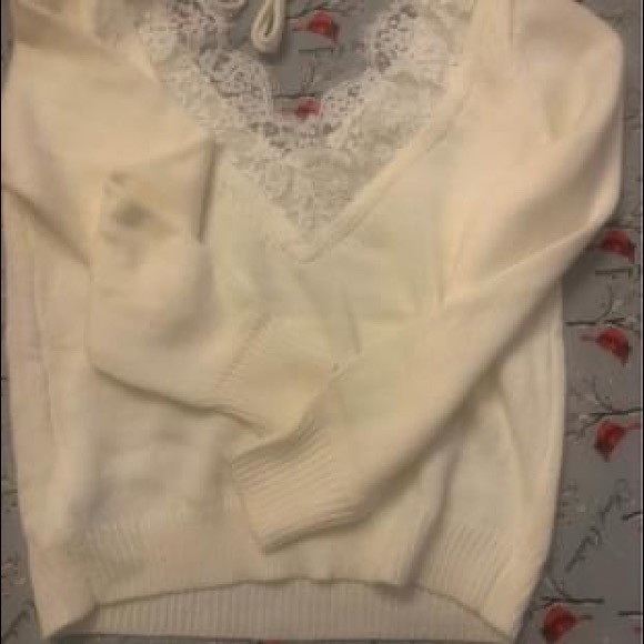 SHEIN Creme Sweater - Picture 1 of 2